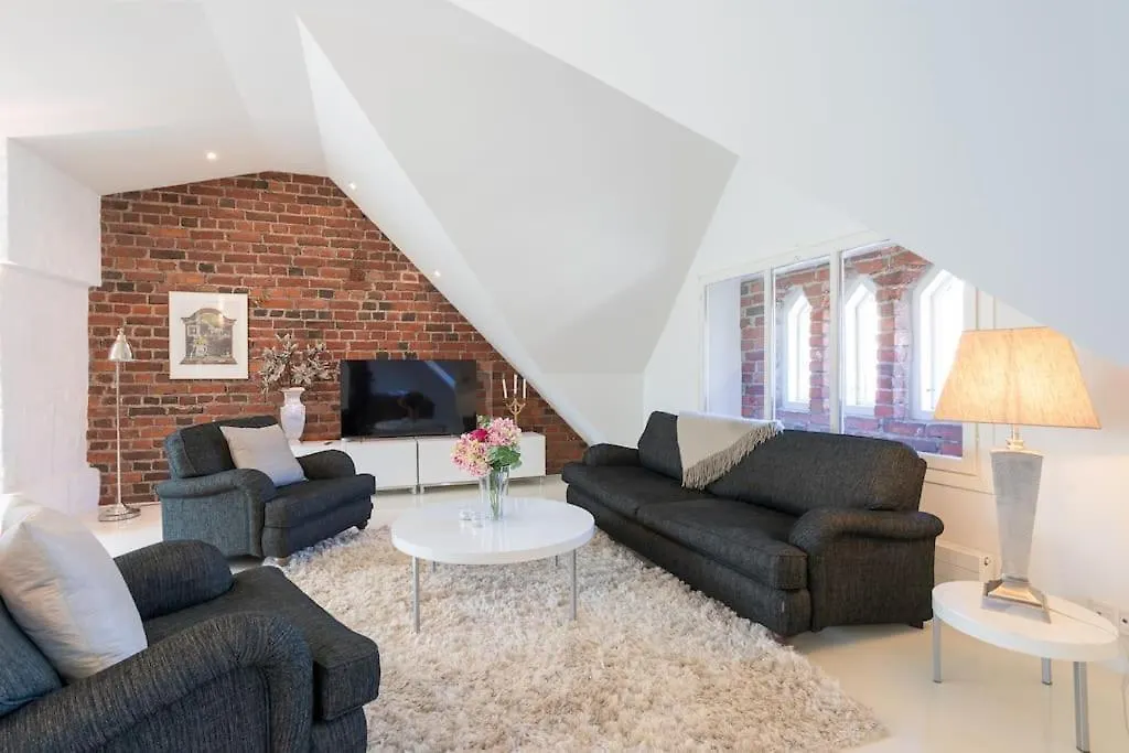 Apartment Stunning Huvilakatu Penthouse Helsinki